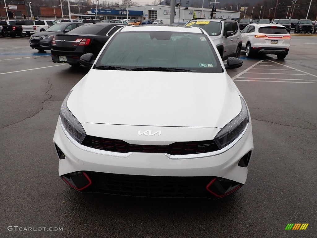 2023 Forte GT - Snow White Pearl / Black photo #3