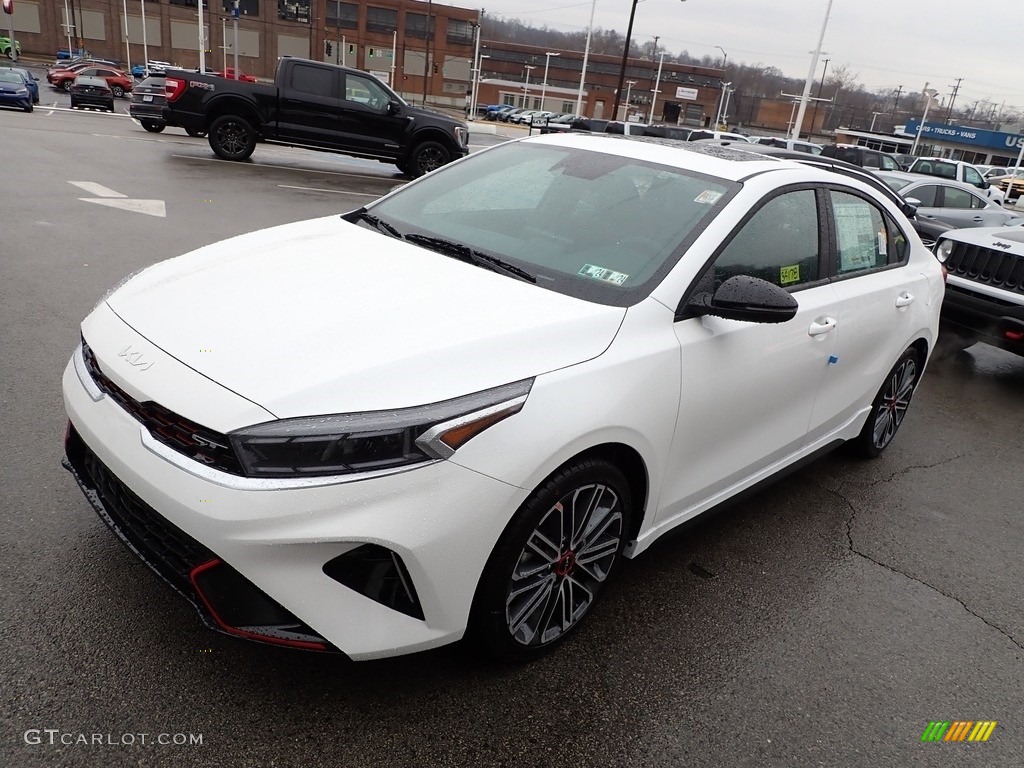 2023 Forte GT - Snow White Pearl / Black photo #4