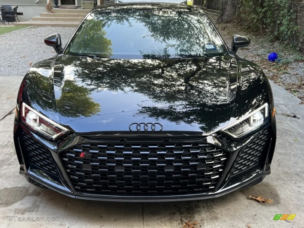 2020 R8 V10 Performance - Mythos Black Metallic / Black/Vegas Yellow Stitching photo #9