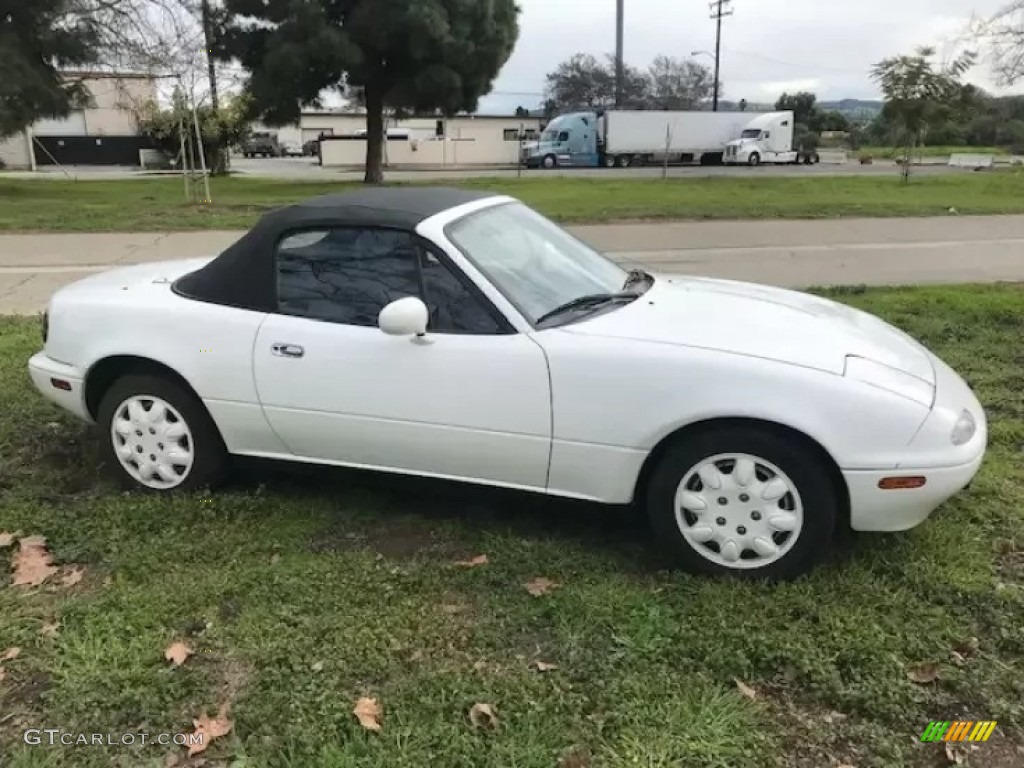 1992 MX-5 Miata Roadster - Crystal White / Black photo #2