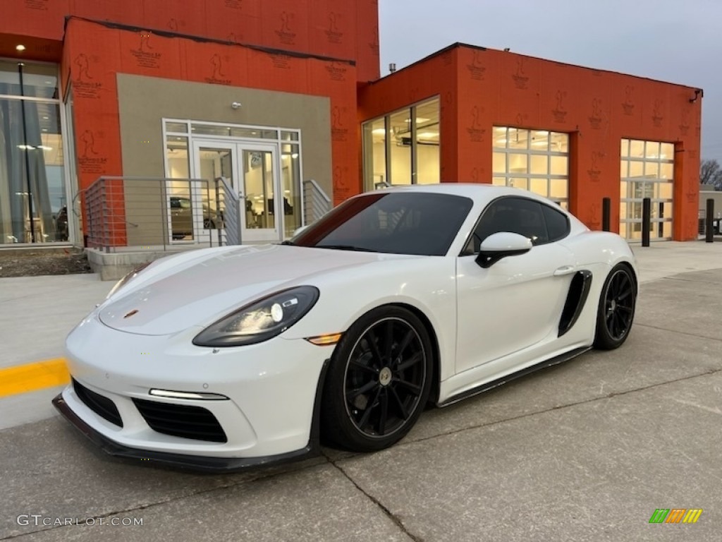 White Porsche 718 Cayman