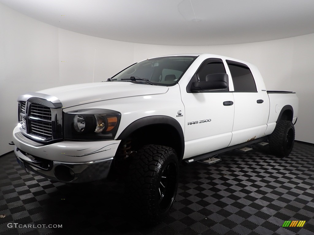 2006 Ram 2500 SLT Mega Cab 4x4 - Bright White / Khaki photo #4