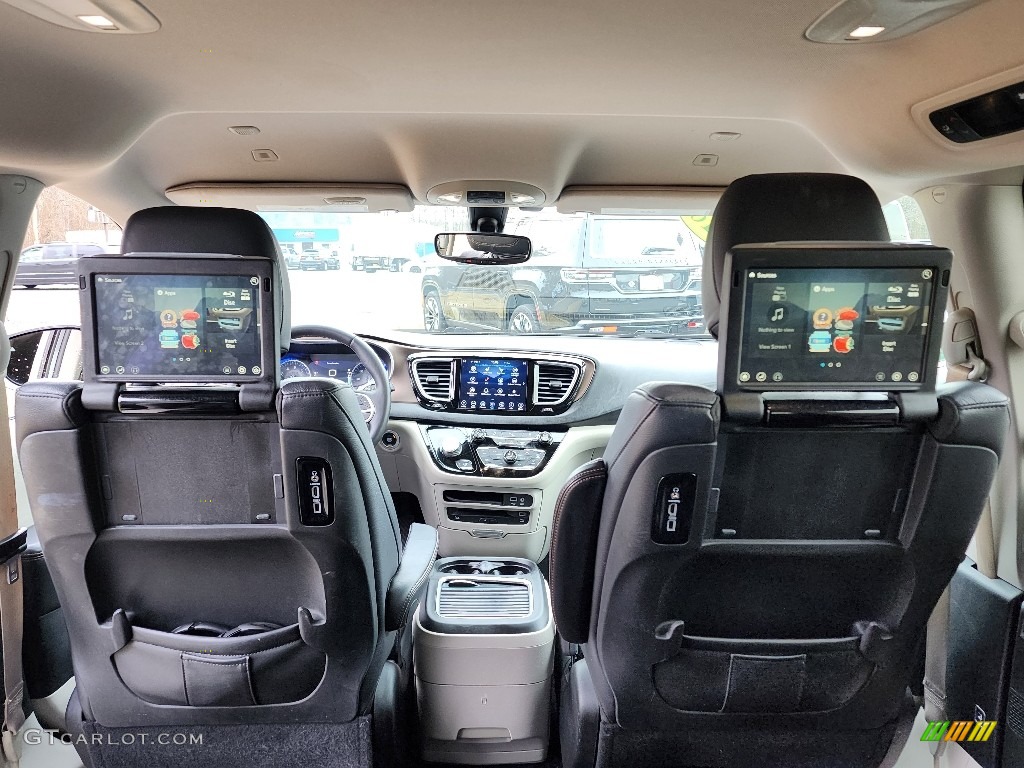 2018 Pacifica Touring L Plus - Billet Silver Metallic / Black/Alloy photo #11
