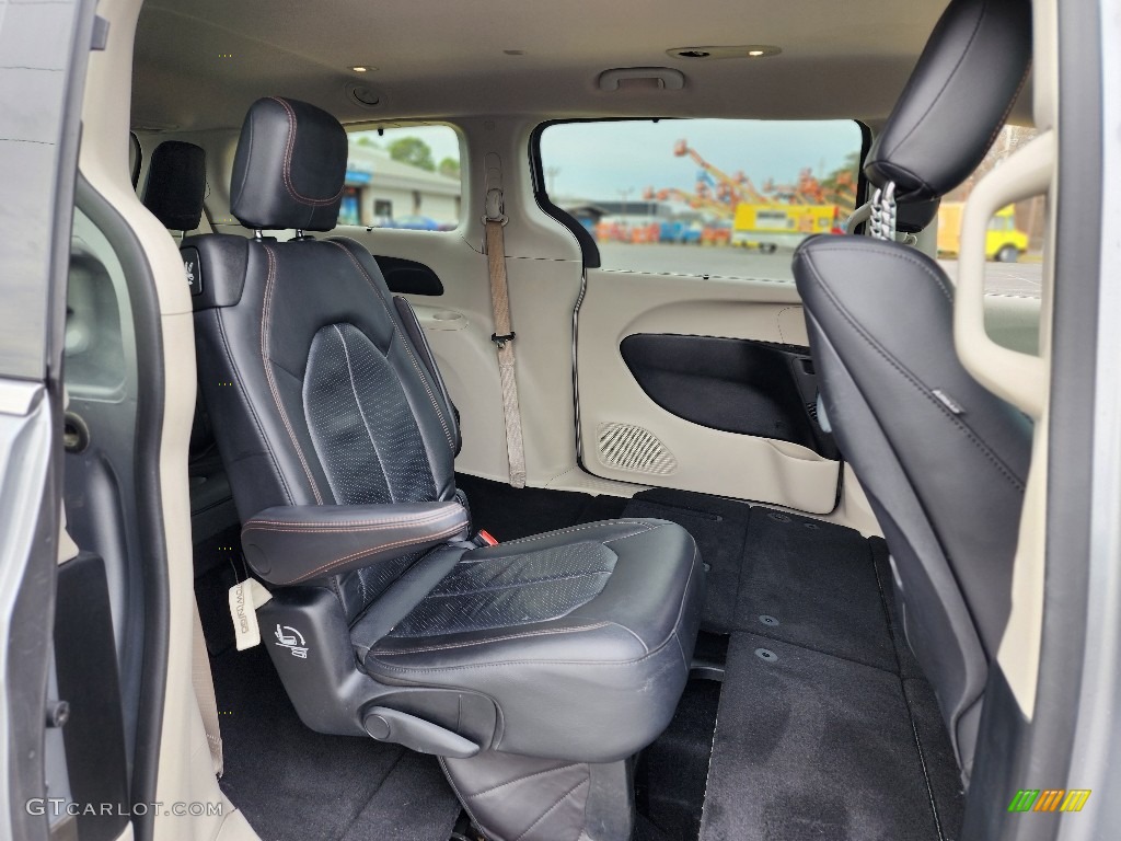 2018 Pacifica Touring L Plus - Billet Silver Metallic / Black/Alloy photo #22