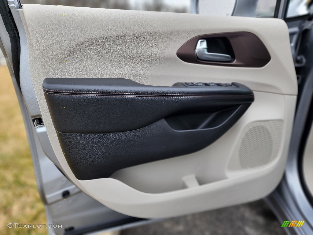 2018 Pacifica Touring L Plus - Billet Silver Metallic / Black/Alloy photo #25