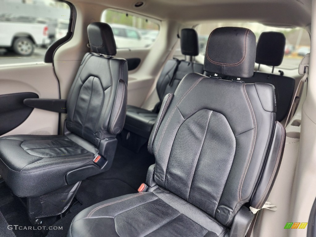 2018 Pacifica Touring L Plus - Billet Silver Metallic / Black/Alloy photo #28