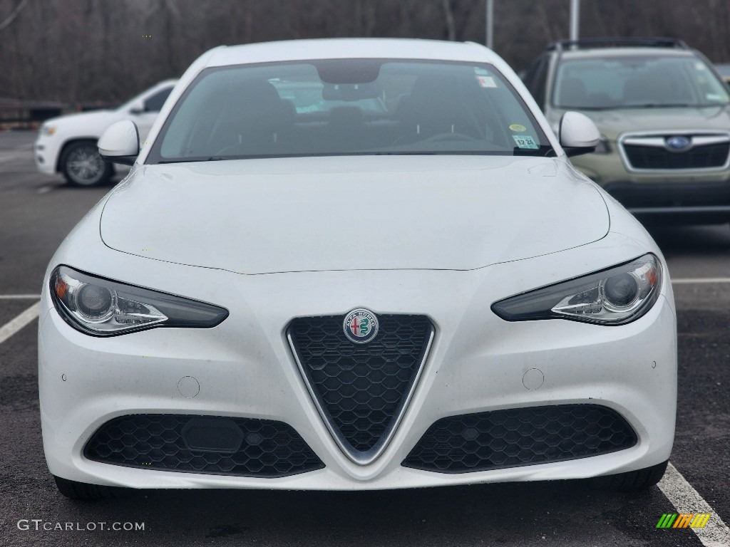 2019 Giulia Ti AWD - Alfa White / Black photo #2