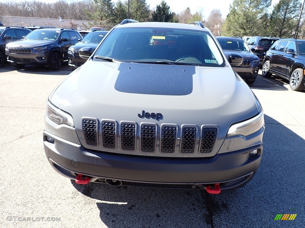 2023 Cherokee Trailhawk 4x4 - Sting-Gray / Black photo #8