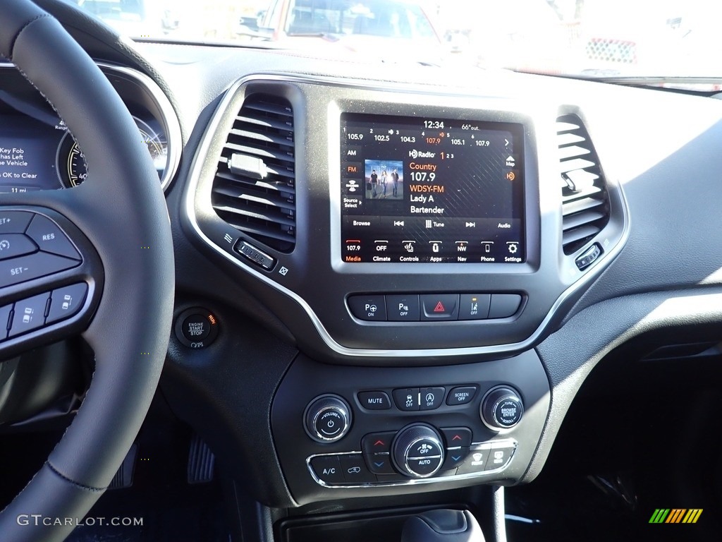 2023 Cherokee Trailhawk 4x4 - Sting-Gray / Black photo #16