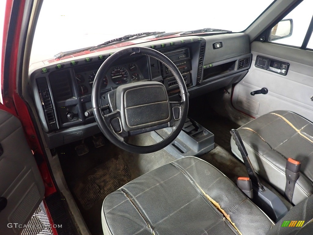 Gray Interior 1996 Jeep Cherokee SE Photo #145683631