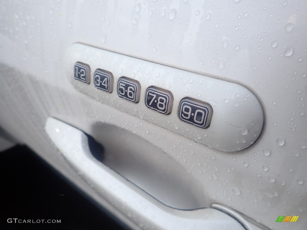 2011 Edge Limited - White Platinum Tri-Coat / Medium Light Stone photo #22