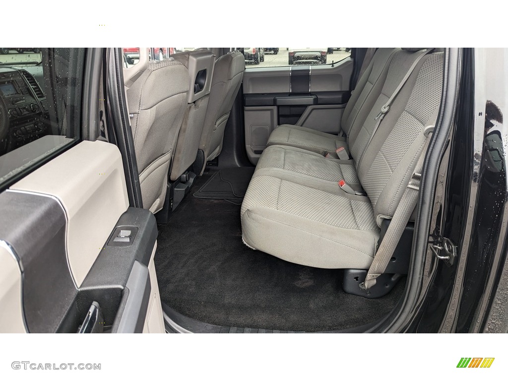 2018 F150 XLT SuperCrew 4x4 - Shadow Black / Earth Gray photo #16