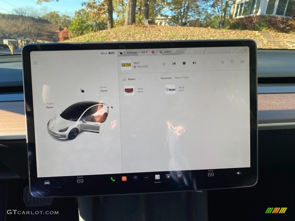 2023 Tesla Model 3 RWD Controls Photo #145689581