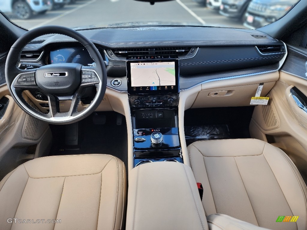 Wicker Beige/Global Black Interior 2023 Jeep Grand Cherokee Limited 4x4 Photo #145690013