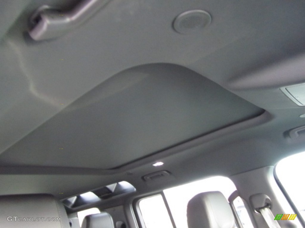 2022 Land Rover Defender 110 X-Dynamic SE Sunroof Photo #145690892