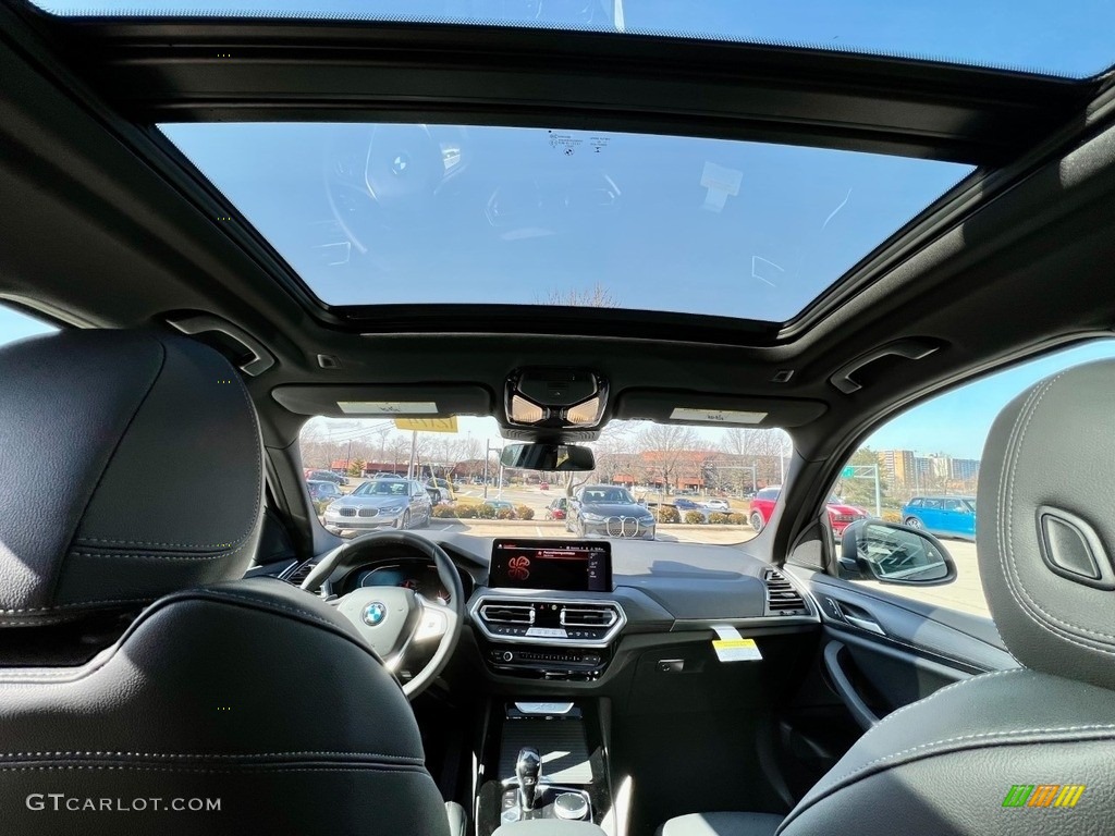 2023 X3 xDrive30i - Black Sapphire Metallic / Black photo #8