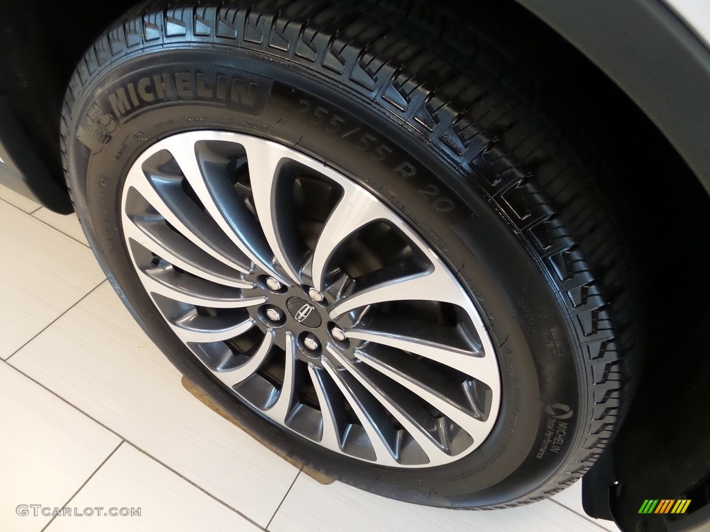 2022 Lincoln Aviator Reserve AWD Wheel Photos