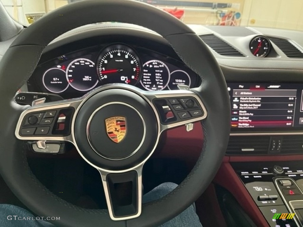 2023 Porsche Cayenne Platinum Edition Black/Bordeaux Red Steering Wheel Photo #145691519