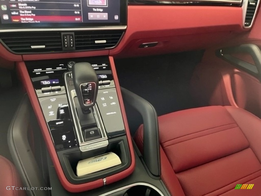 2023 Porsche Cayenne Platinum Edition Controls Photo #145691537