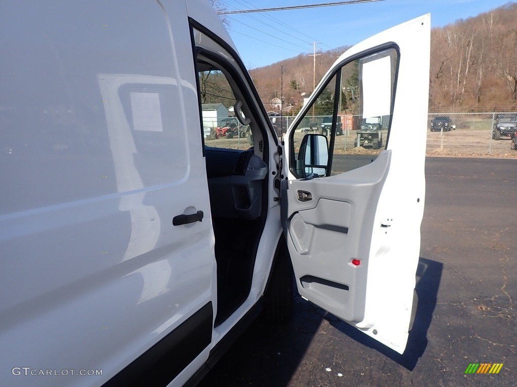 2019 Transit Van 250 MR Regular - Oxford White / Pewter photo #30