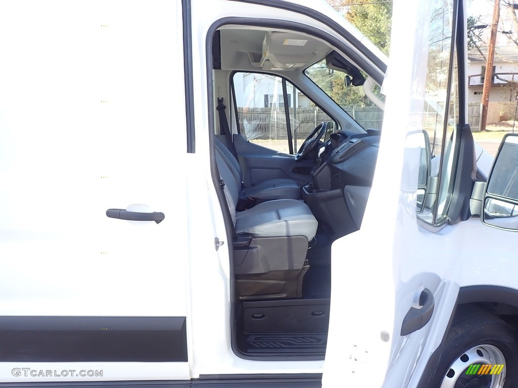 2019 Transit Van 250 MR Regular - Oxford White / Pewter photo #31