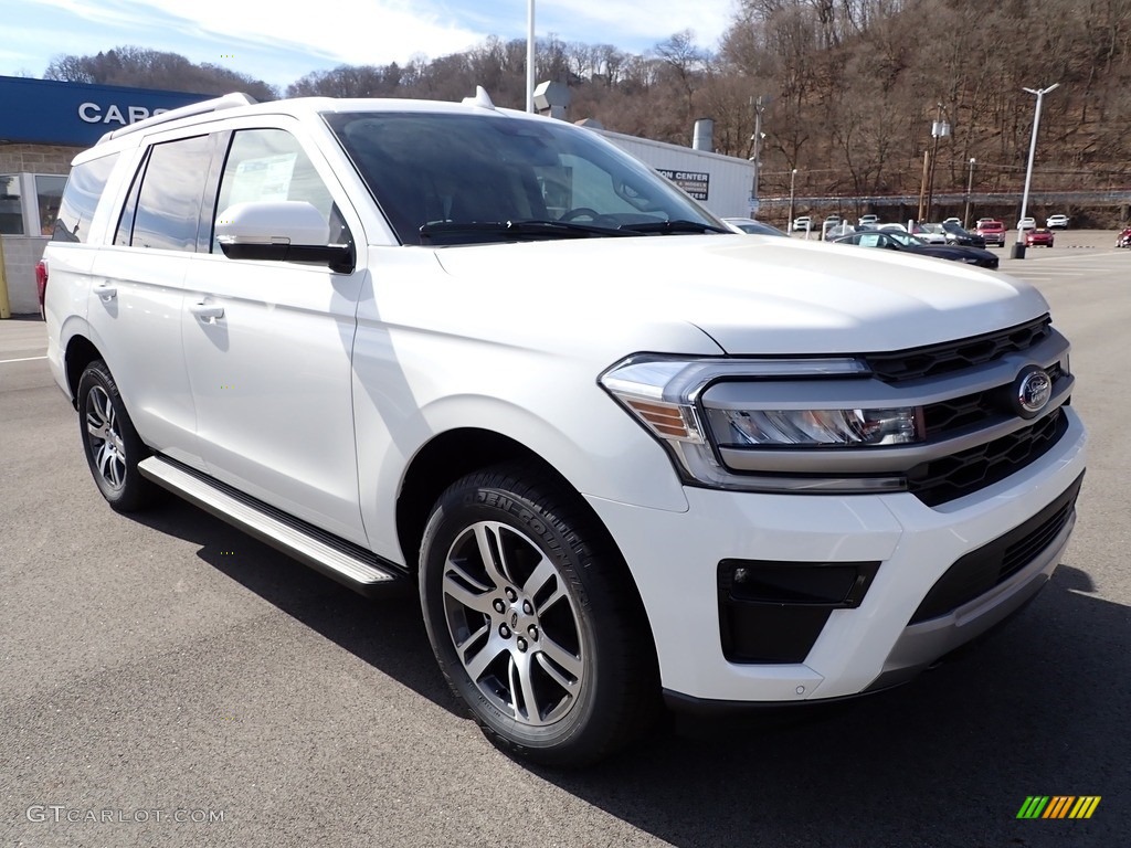 2023 Expedition XLT 4x4 - Star White Metallic Tri-Coat / Black Onyx photo #2