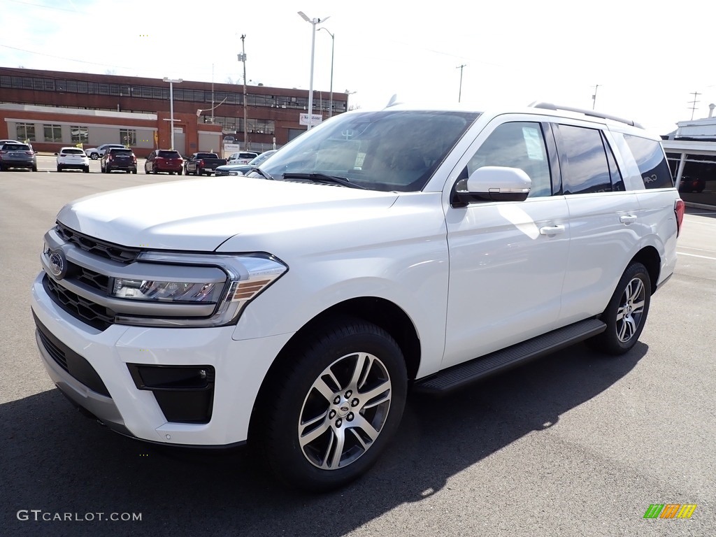 Star White Metallic Tri-Coat 2023 Ford Expedition XLT 4x4 Exterior Photo #145695842