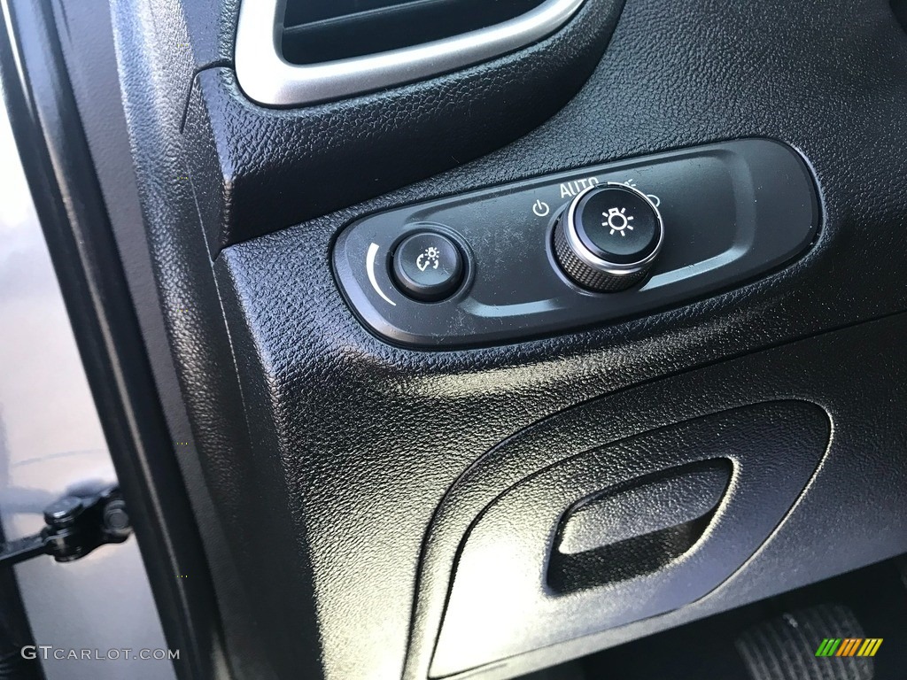 2020 Trax LS - Satin Steel Metallic / Jet Black photo #13