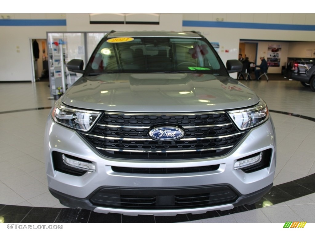 2021 Explorer XLT 4WD - Iconic Silver Metallic / Ebony photo #2