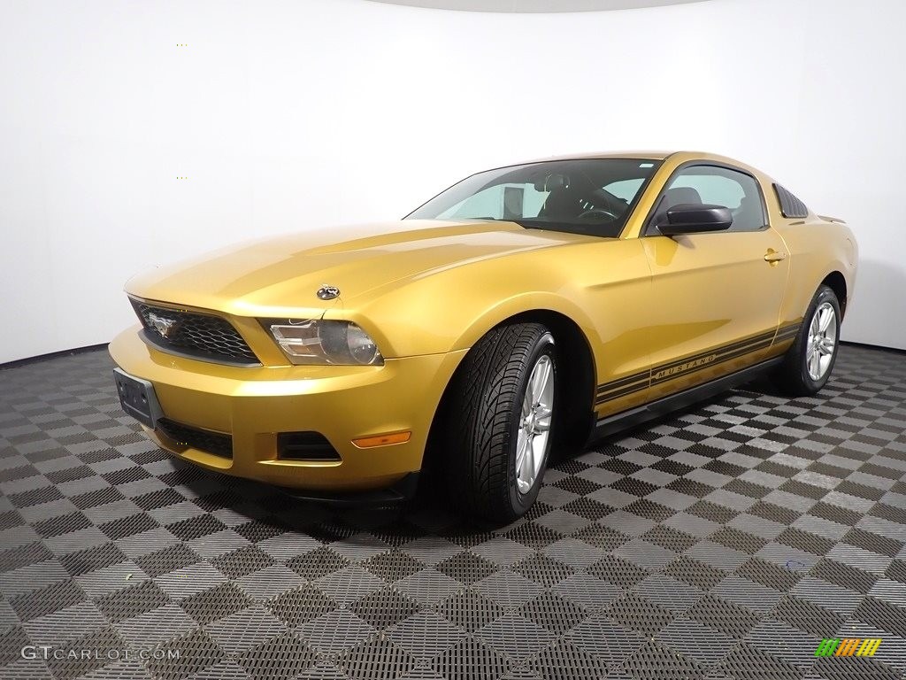 2010 Mustang V6 Coupe - Sunset Gold Metallic / Charcoal Black photo #7