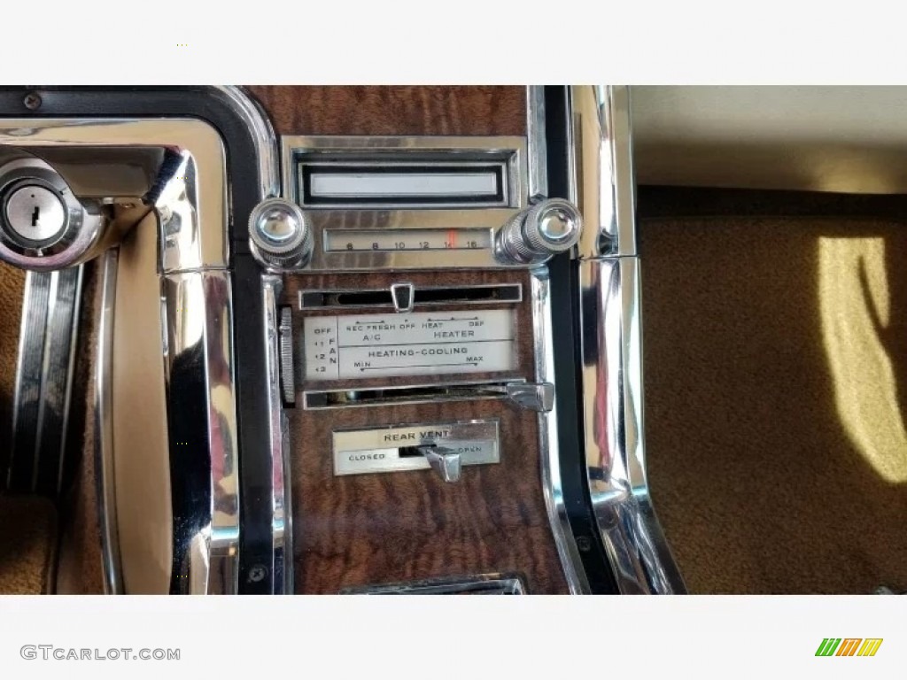 1966 Ford Thunderbird Landau Audio System Photos