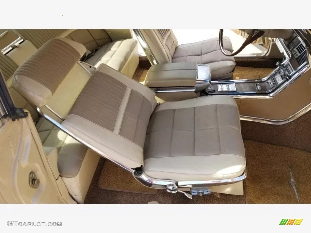 1966 Ford Thunderbird Landau Front Seat Photo #145700306
