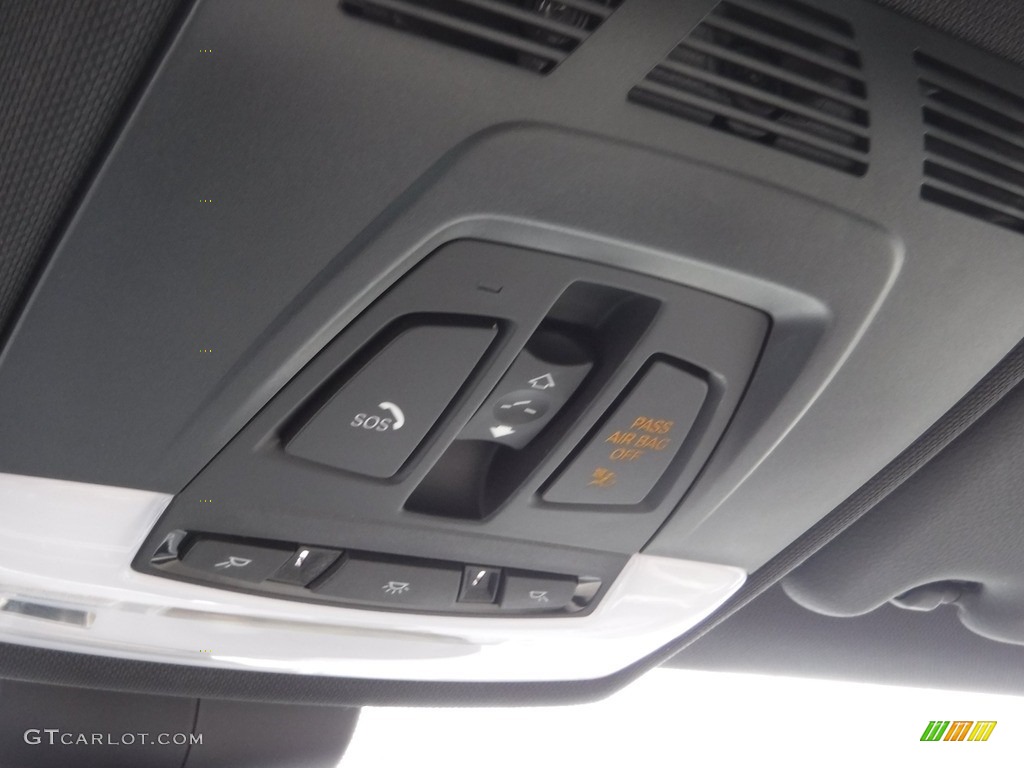 2020 X1 xDrive28i - Alpine White / Oyster/Black photo #24