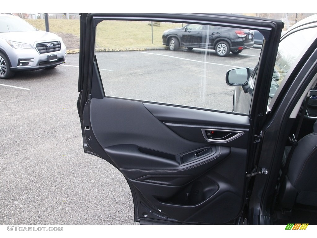 2019 Forester 2.5i - Dark Gray Metallic / Black photo #11
