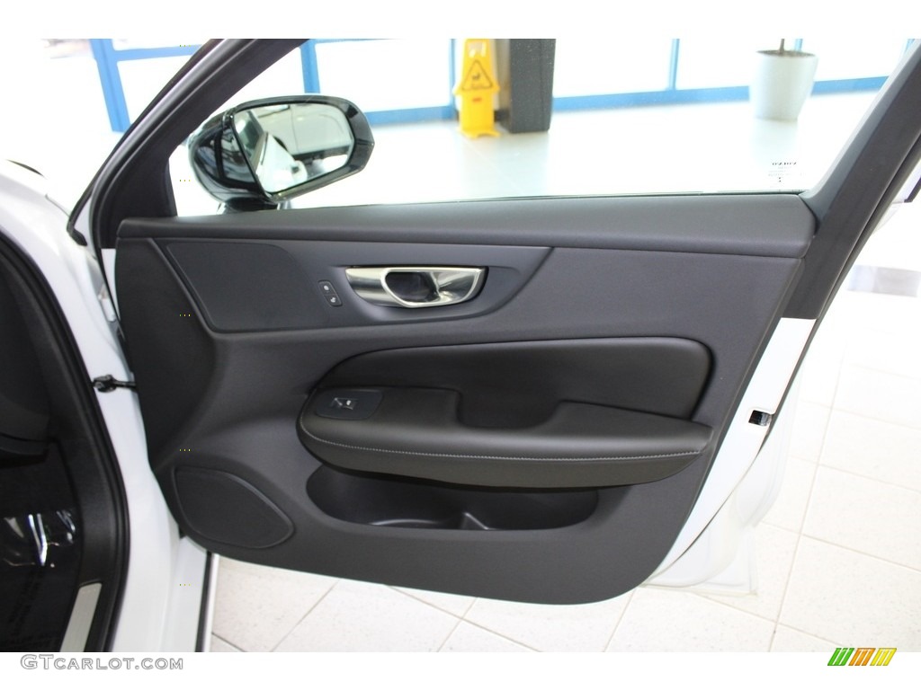 2022 Volvo S60 B5 Momentum Charcoal Door Panel Photo #145708595