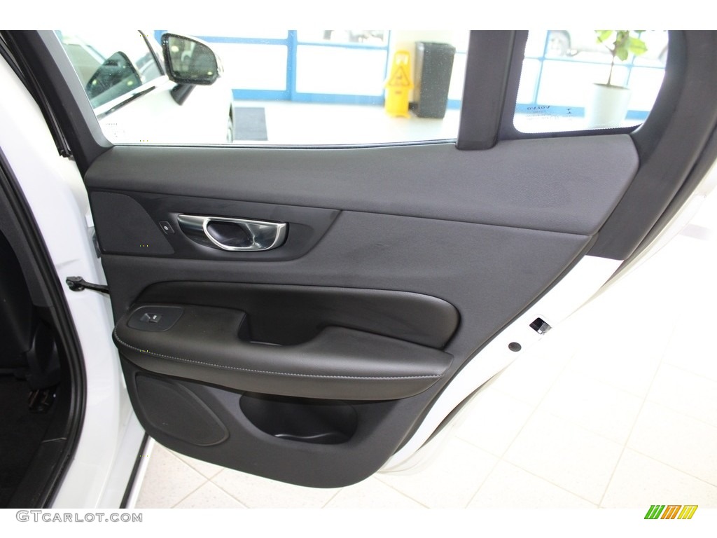 2022 Volvo S60 B5 Momentum Charcoal Door Panel Photo #145708667