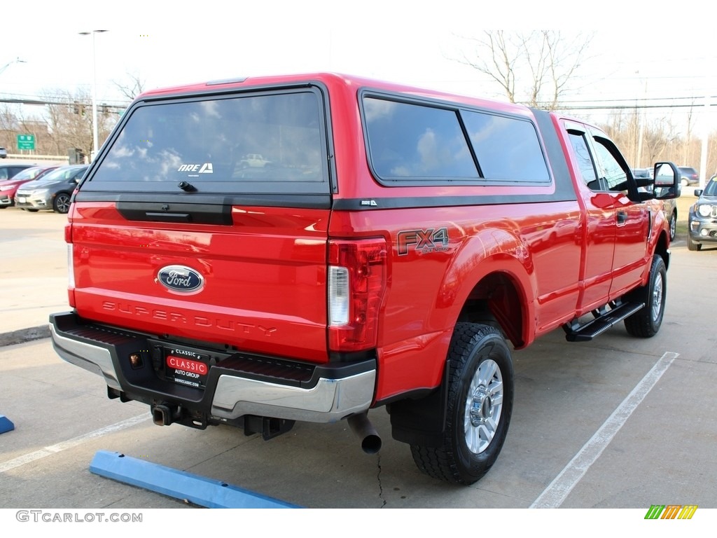 2019 F250 Super Duty XL SuperCab 4x4 - Race Red / Earth Gray photo #8