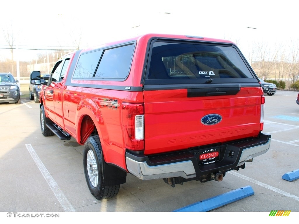 2019 F250 Super Duty XL SuperCab 4x4 - Race Red / Earth Gray photo #11