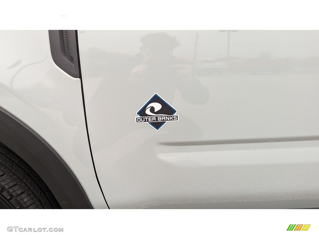 2022 Ford Bronco Sport Outer Banks 4x4 Marks and Logos Photos