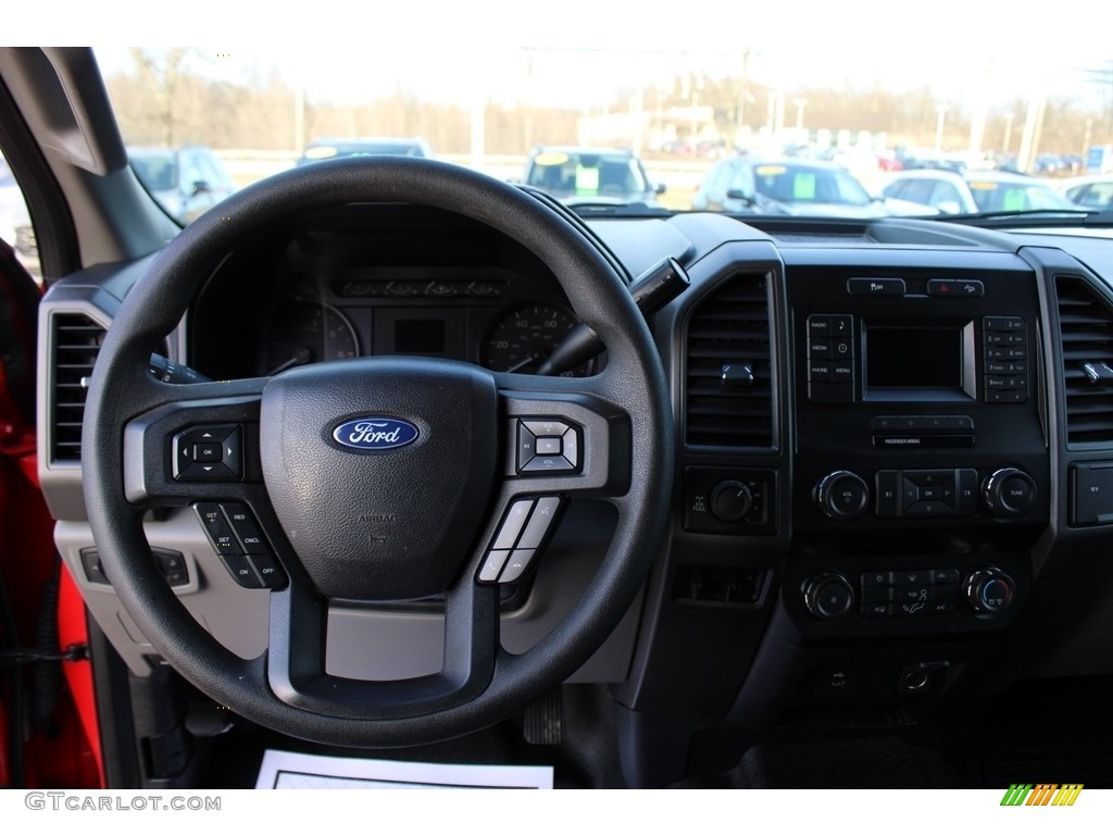2019 F250 Super Duty XL SuperCab 4x4 - Race Red / Earth Gray photo #19