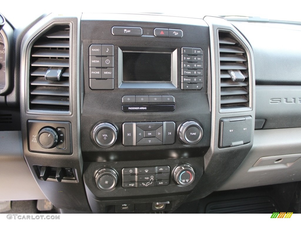 2019 F250 Super Duty XL SuperCab 4x4 - Race Red / Earth Gray photo #22