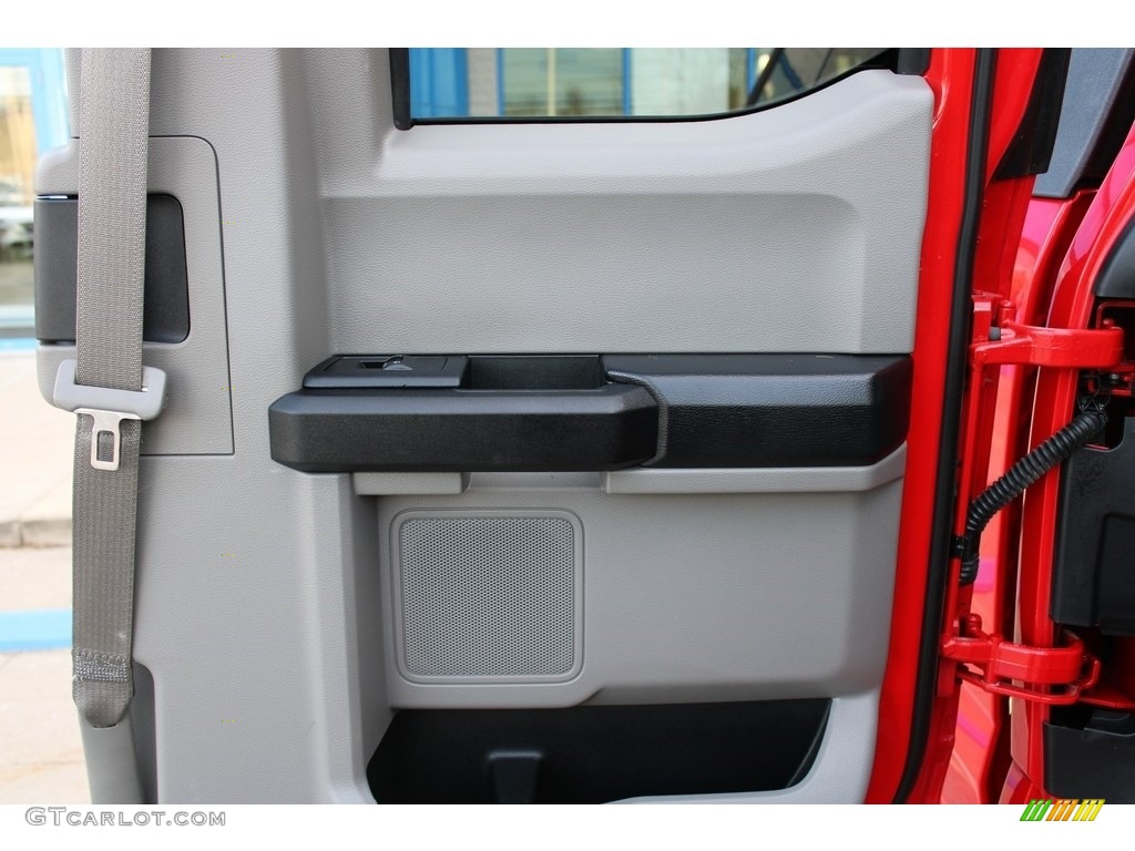 2019 F250 Super Duty XL SuperCab 4x4 - Race Red / Earth Gray photo #37