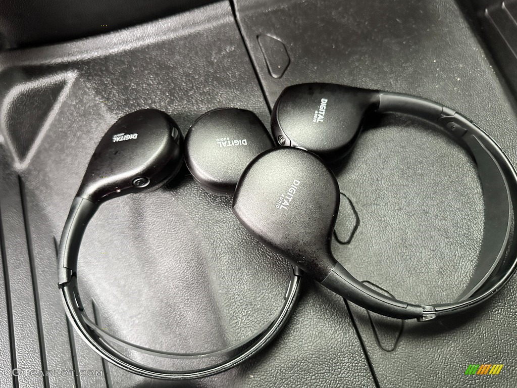 2020 Tahoe Premier 4WD - Summit White / Jet Black photo #55