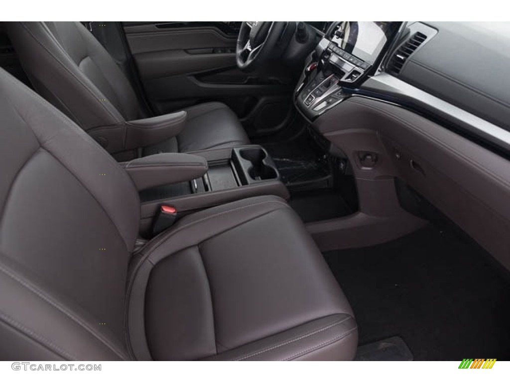 2023 Honda Odyssey Touring Front Seat Photo #145710248