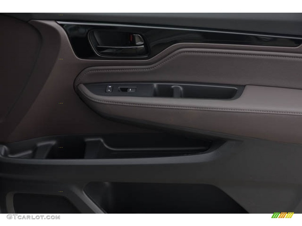 2023 Honda Odyssey Touring Door Panel Photos