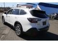 Crystal White Pearl - Outback 2.5i Premium Photo No. 7