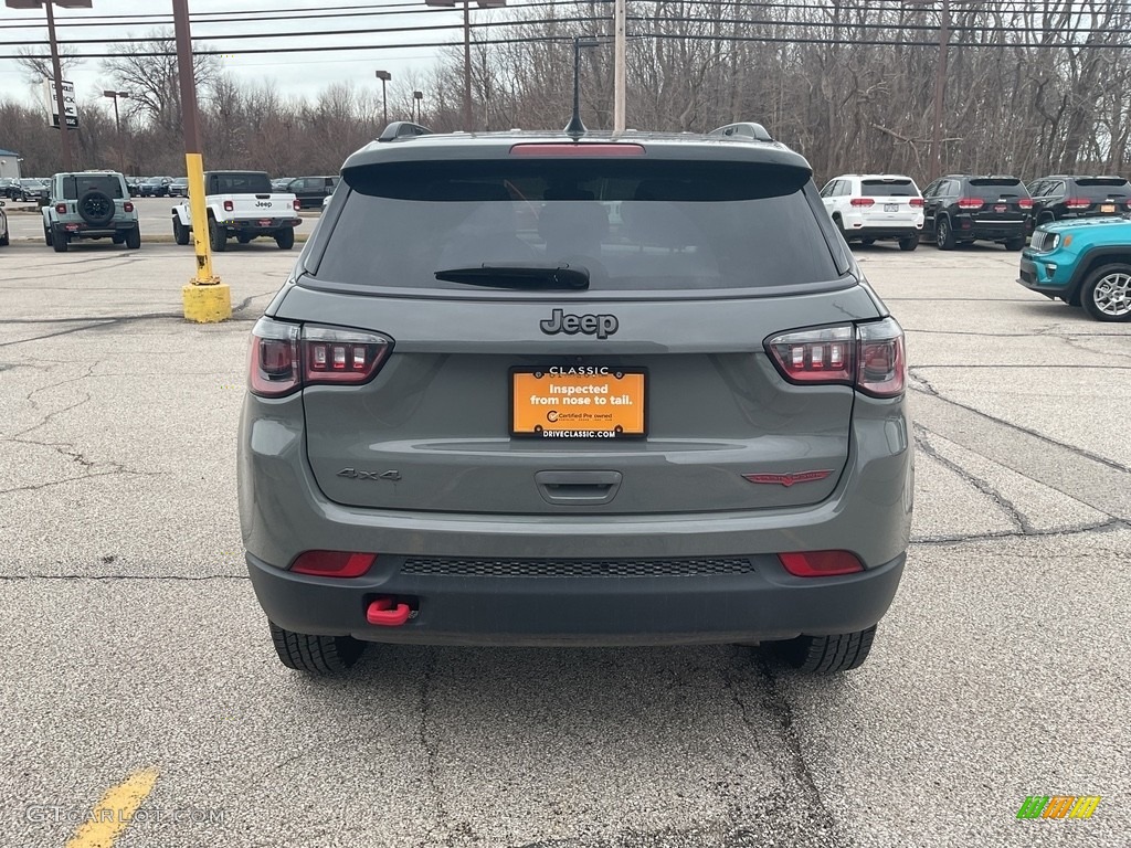 2022 Compass Trailhawk 4x4 - Sting Gray / Black/Ruby Red photo #11