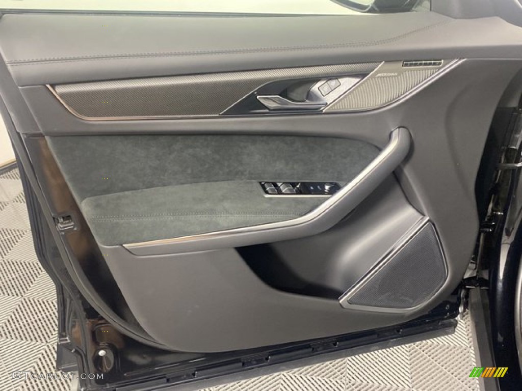 2023 Jaguar F-PACE SVR Door Panel Photos