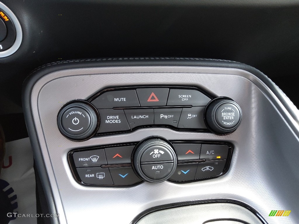 2023 Dodge Challenger R/T Scat Pack Shaker Controls Photos