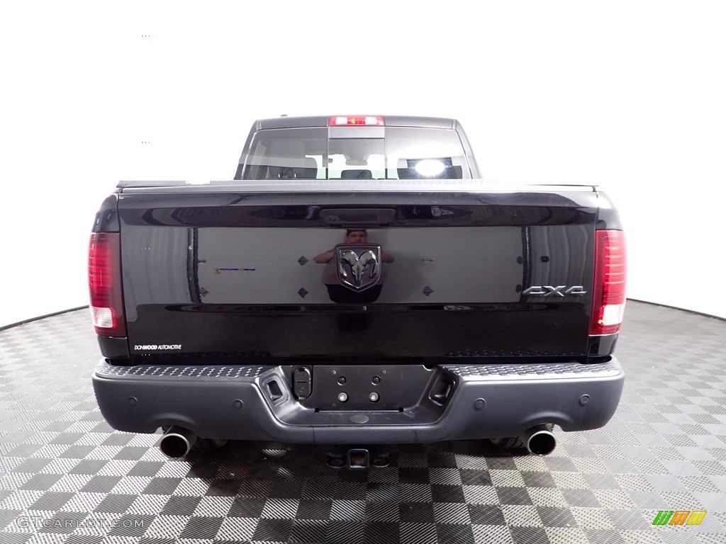2019 1500 Classic Big Horn Crew Cab 4x4 - Diamond Black Crystal Pearl / Black/Diesel Gray photo #7